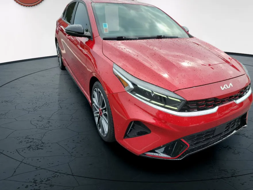 2023 Kia Forte GT photo 1