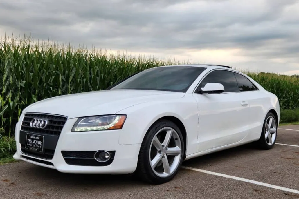 2010 Audi A5 2.0T Quattro Premium Plus photo 1