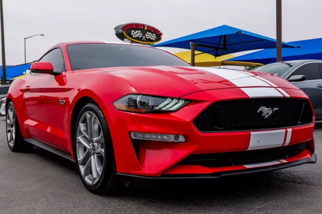 2022 Ford Mustang GT Premium photo 1