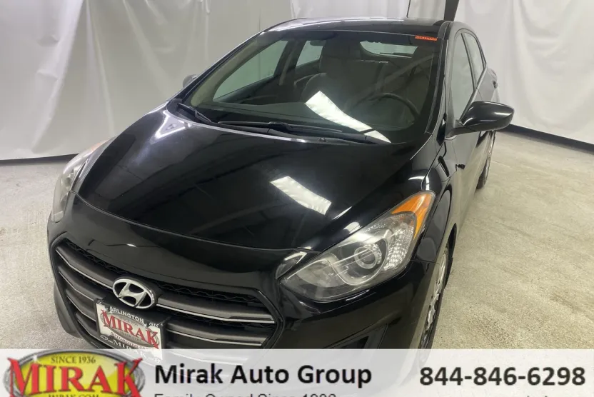 2016 Hyundai Elantra GT Base photo 1