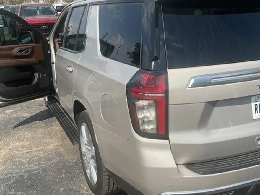 2022 Chevrolet Tahoe High Country photo 1