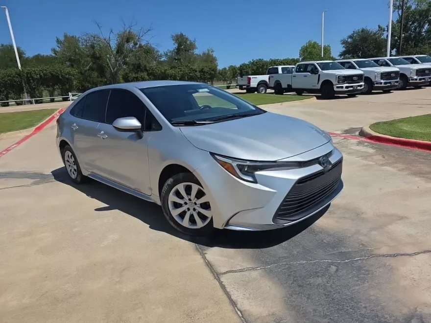 2024 Toyota Corolla XLE LE Premium SE photo 1