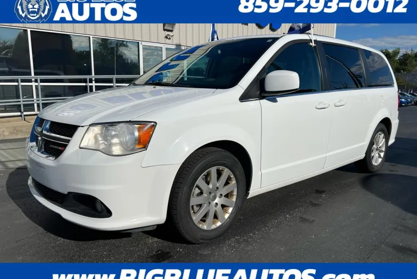 2018 Dodge Grand Caravan SXT photo 1