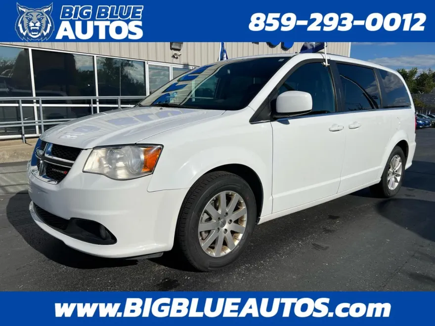 2018 Dodge Grand Caravan SXT photo 1