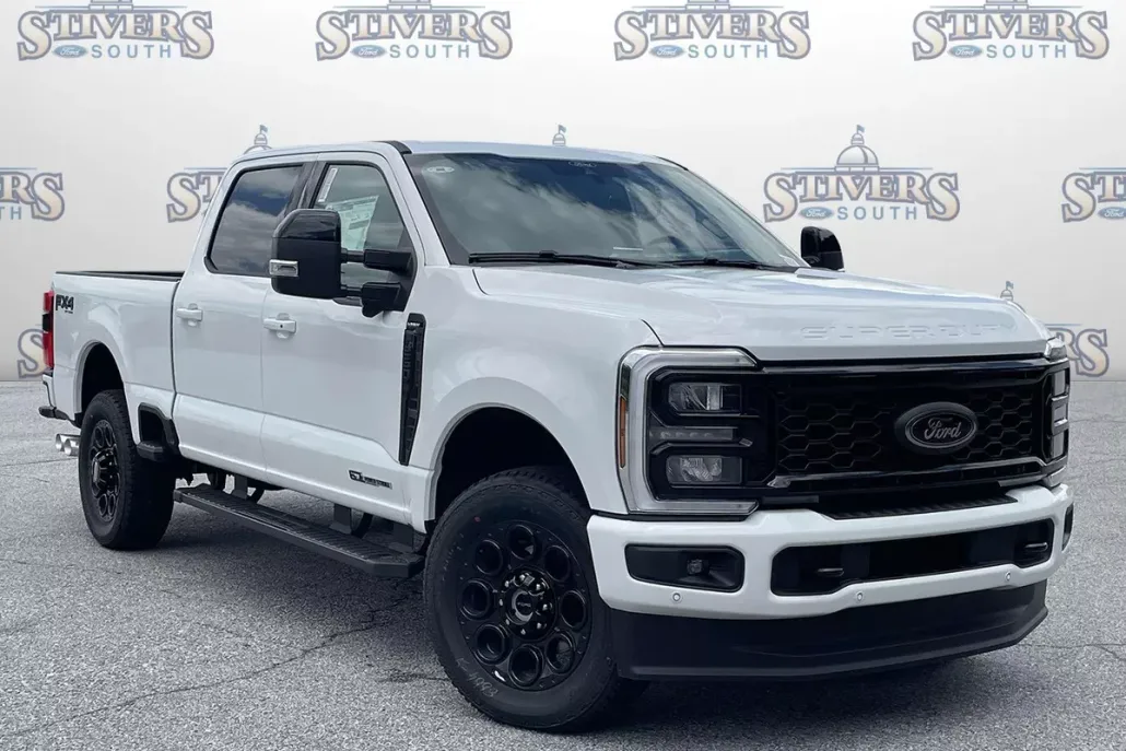 2025 Ford F-250 Lariat photo 1