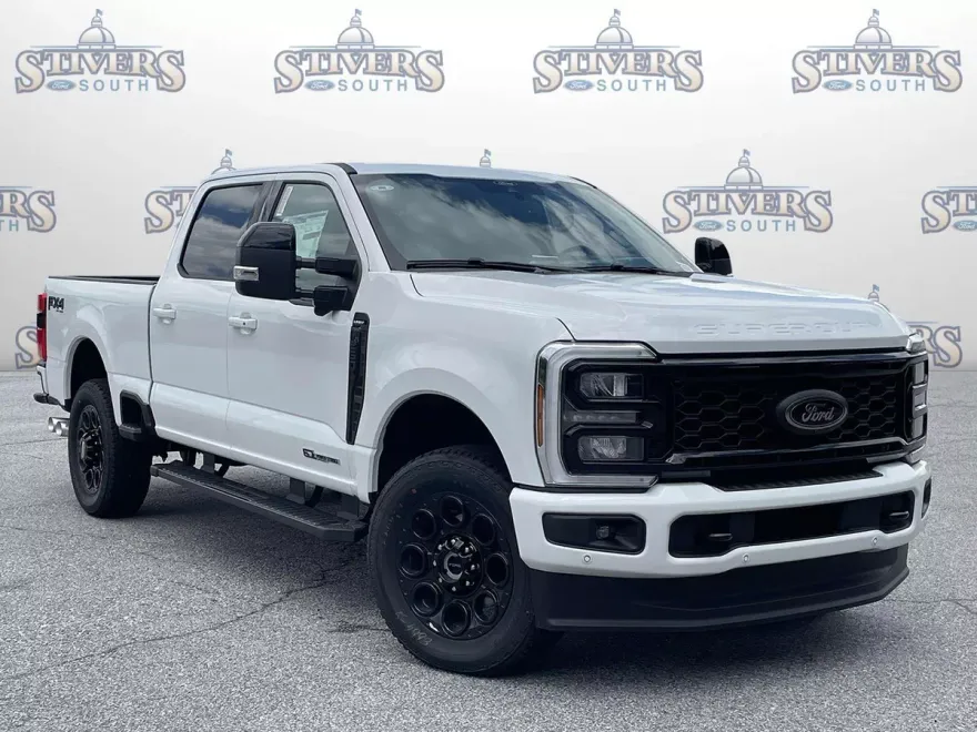 2025 Ford F-250 Lariat photo 1