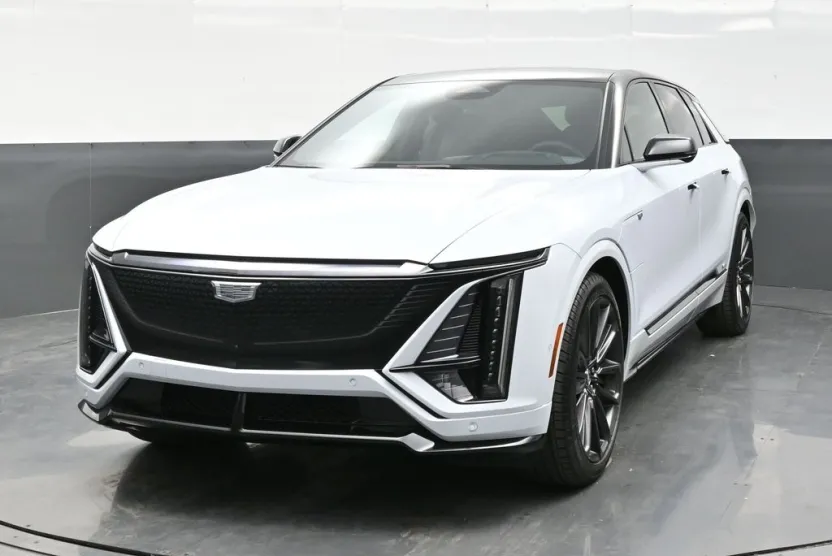 2026 Cadillac Lyriq photo 1