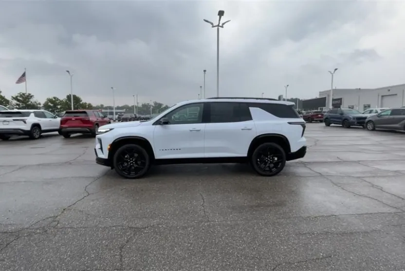 2026 Chevrolet Traverse RS photo 1