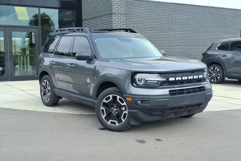 2024 Ford Bronco Sport Outer Banks photo 1
