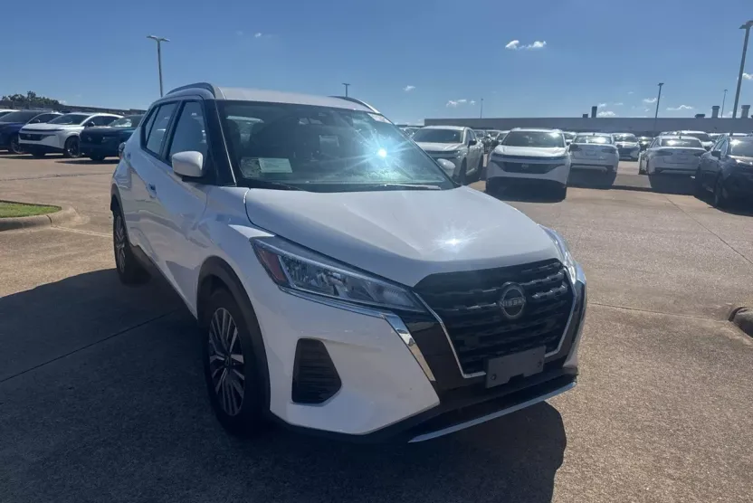 2024 Nissan Kicks SV photo 1