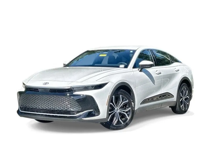 2023 Toyota Crown XLE photo 1