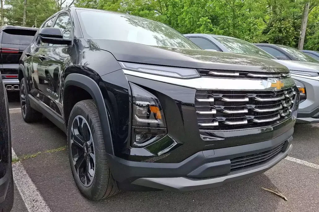 2026 Chevrolet Equinox LT photo 1