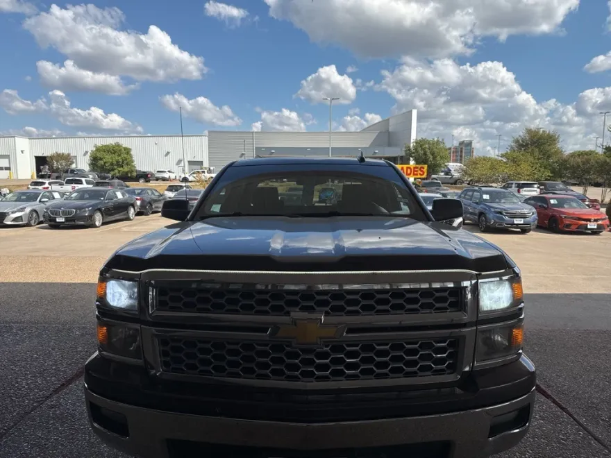2015 Chevrolet Silverado 1500 LT photo 1