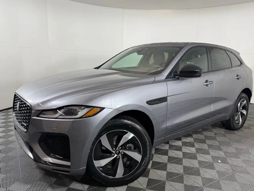 2025 Jaguar F-PACE P250 photo 1