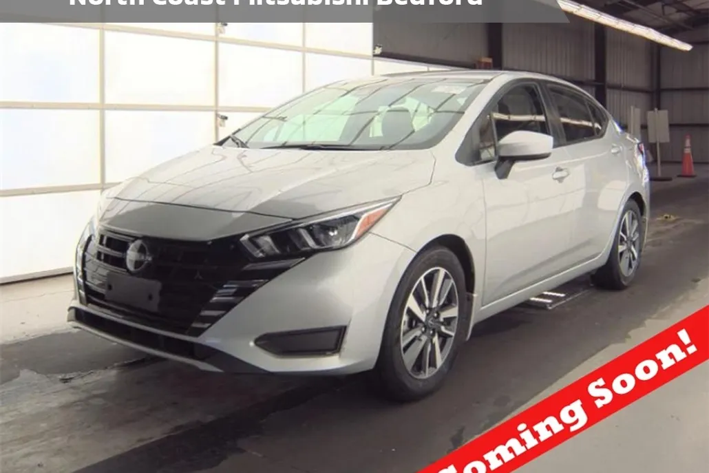 2024 Nissan Versa 1.6 SV photo 1