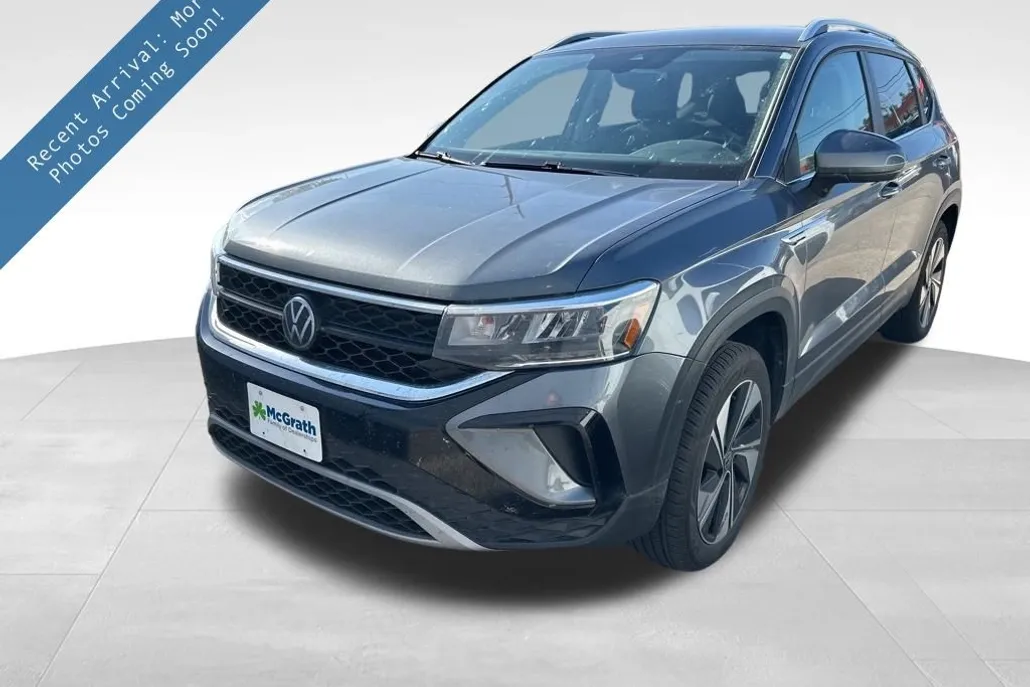 2023 Volkswagen Taos SE photo 1
