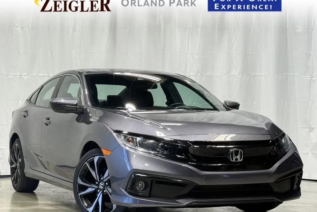 2019 Honda Civic Sport photo 1