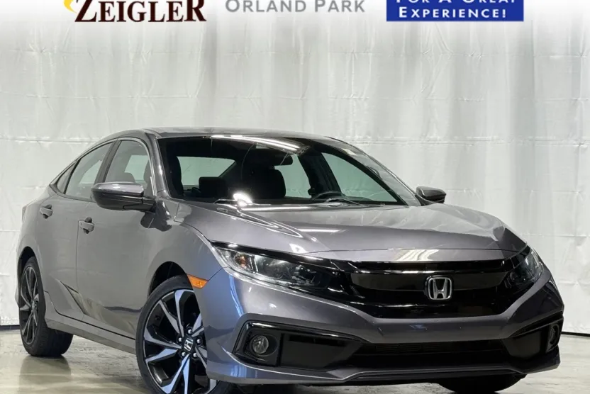 2019 Honda Civic Sport photo 1