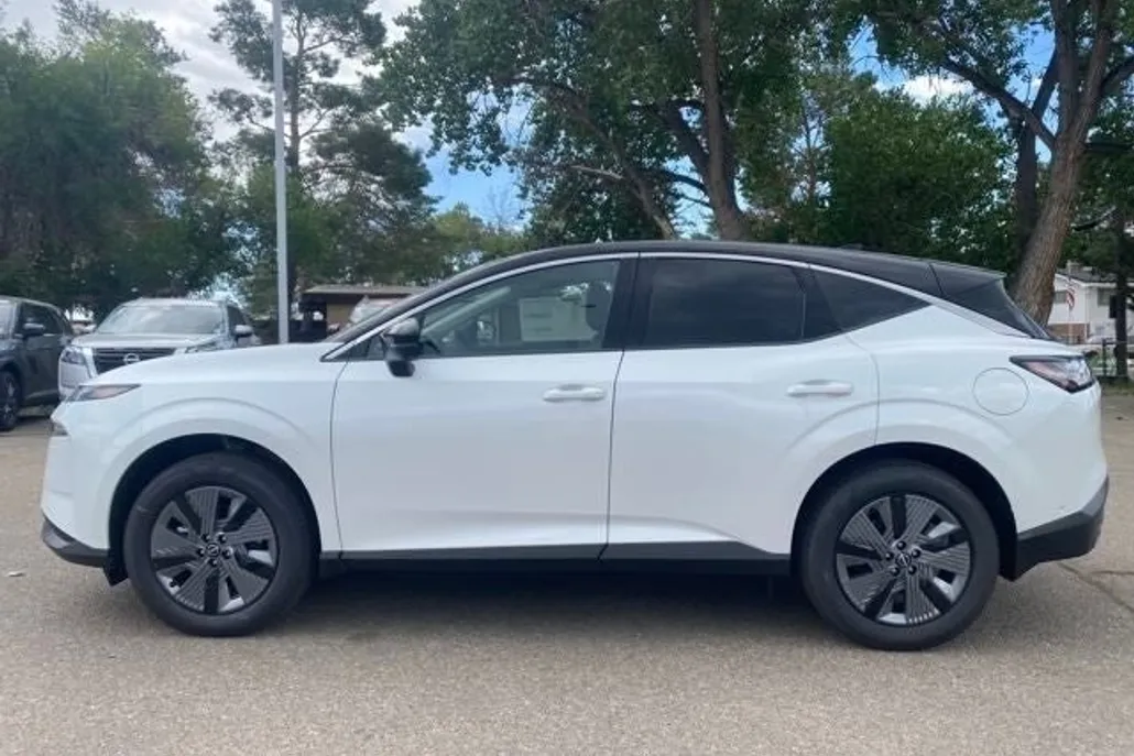 2025 Nissan Murano SL photo 1