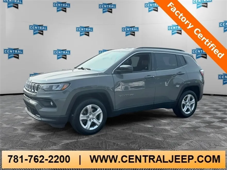 2023 Jeep Compass Latitude photo 1