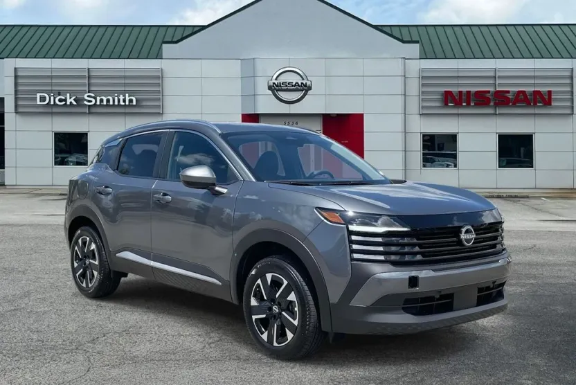 2025 Nissan Kicks SV photo 1