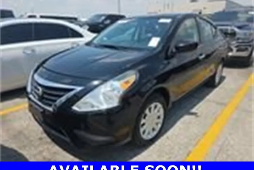 2018 Nissan Versa 1.6 SV photo 1