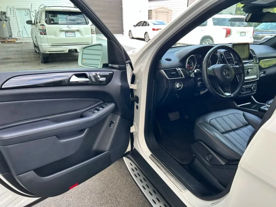 2017 Mercedes Benz GLE 350 4MATIC photo 1