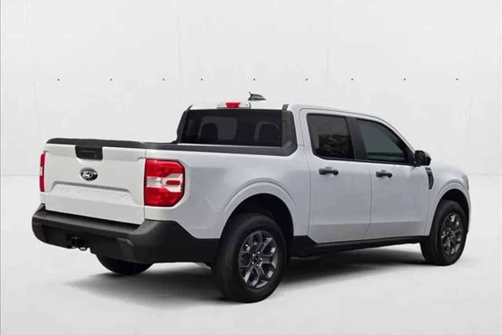 2025 Ford Maverick XLT photo 1
