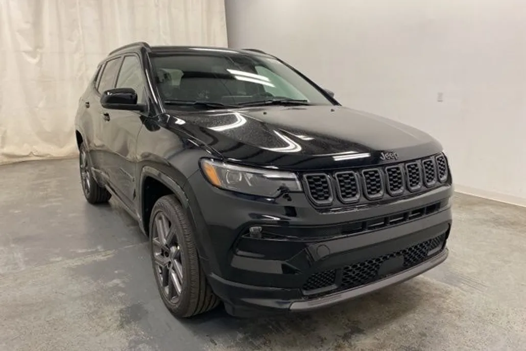 2025 Jeep Compass Limited photo 1