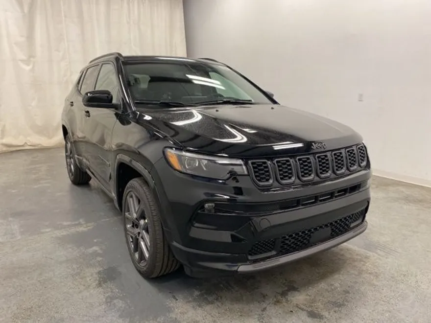 2025 Jeep Compass Limited photo 1
