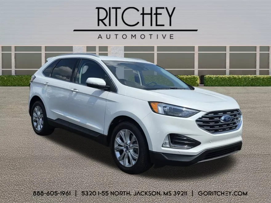 2022 Ford Edge Titanium photo 1