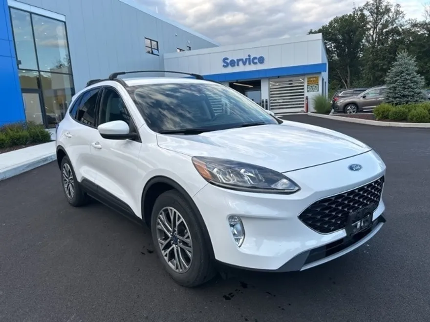 2020 Ford Escape SEL photo 1
