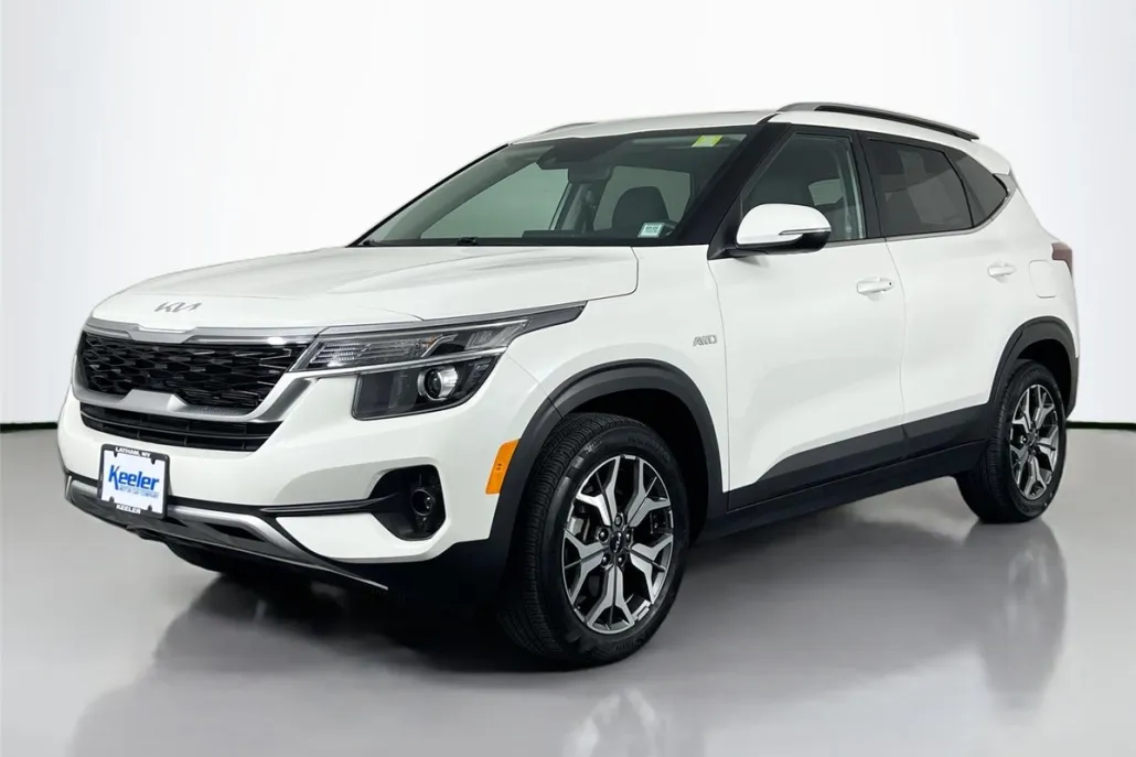 2023 Kia Seltos EX photo 1