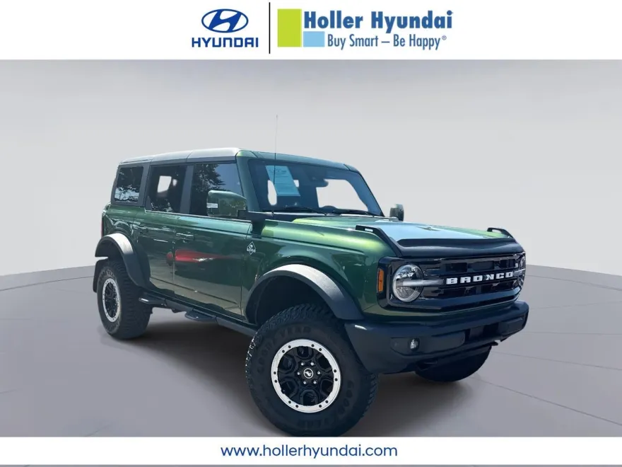 2022 Ford Bronco Outer Banks photo 1