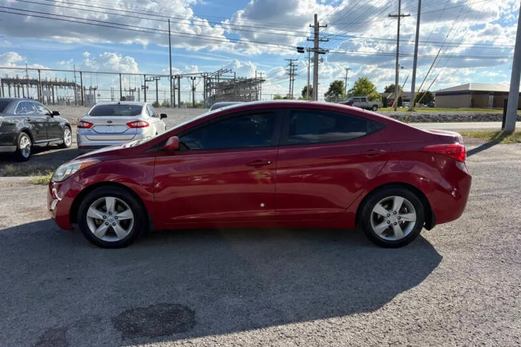 2013 Hyundai Elantra GLS photo 1