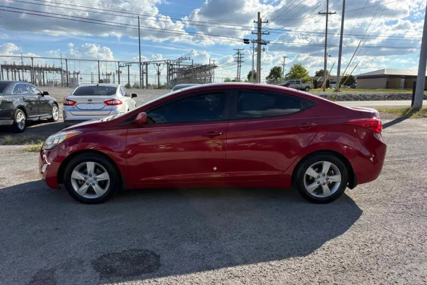 2013 Hyundai Elantra GLS photo 1