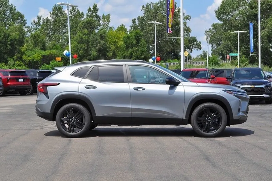 2025 Chevrolet Trax ACTIV photo 1