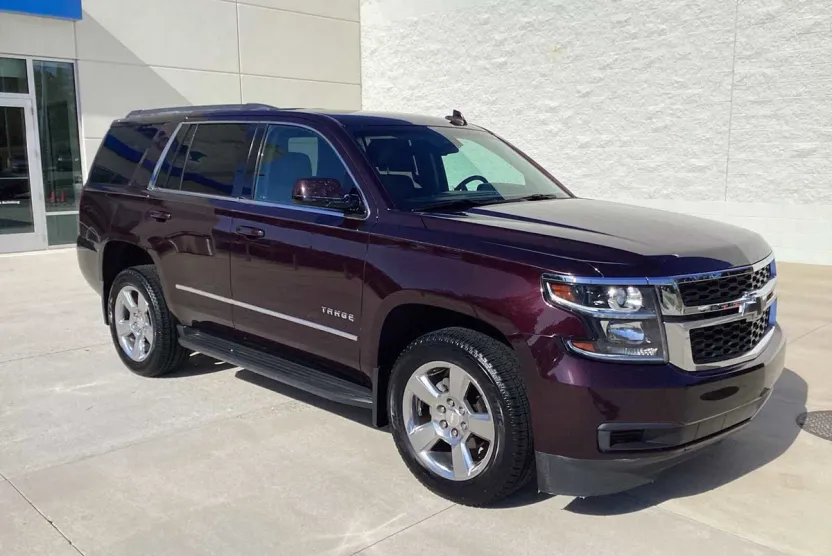 2017 Chevrolet Tahoe LT photo 1