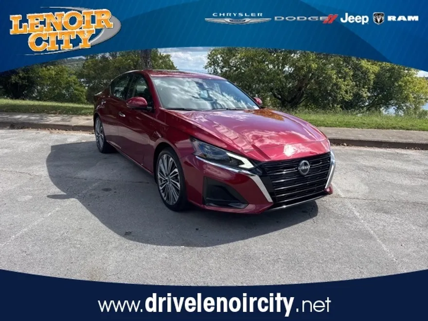 2023 Nissan Altima 2.5 SL photo 1