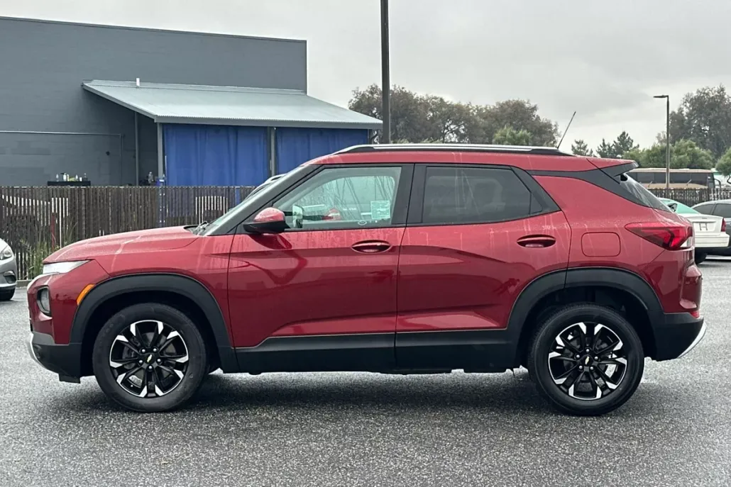 2022 Chevrolet Trailblazer LT photo 1