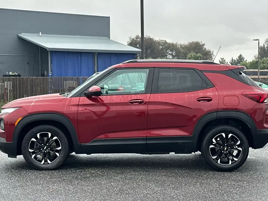 2022 Chevrolet Trailblazer LT photo 1