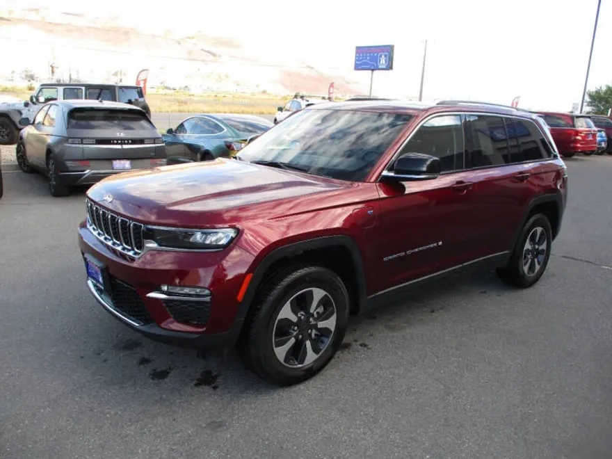 2023 Jeep Grand Cherokee 4xe photo 1