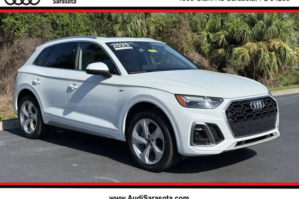 2025 Audi Q5 S line Premium Plus photo 1
