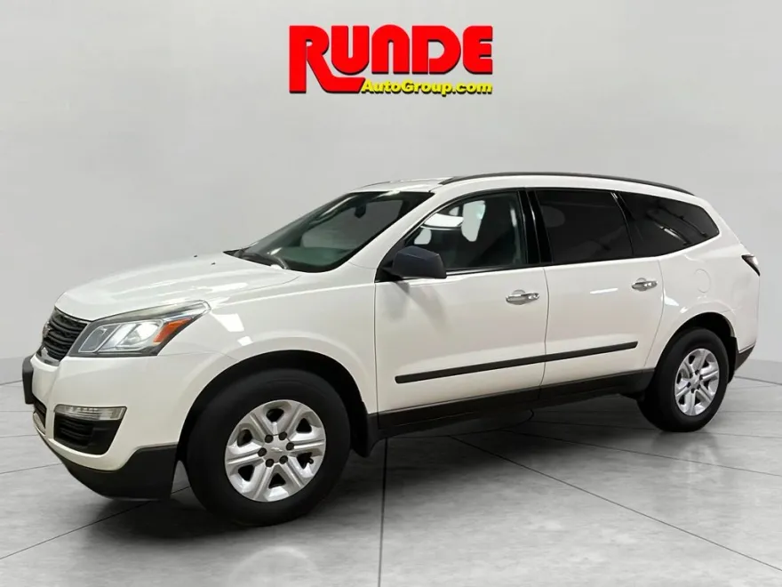 2014 Chevrolet Traverse LS photo 1