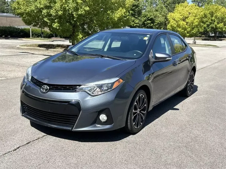 2014 Toyota Corolla S photo 1