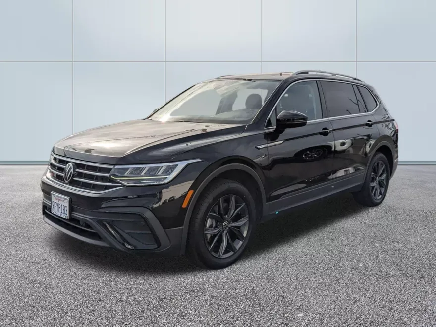 2023 Volkswagen Taos S photo 1