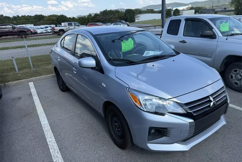 2022 Mitsubishi Mirage G4 ES photo 1