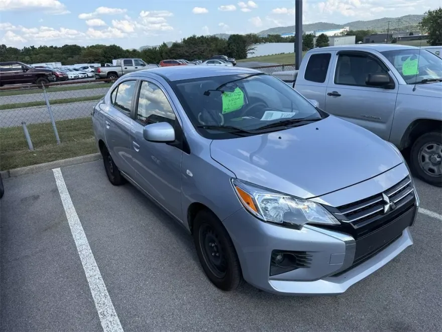 2022 Mitsubishi Mirage G4 ES photo 1