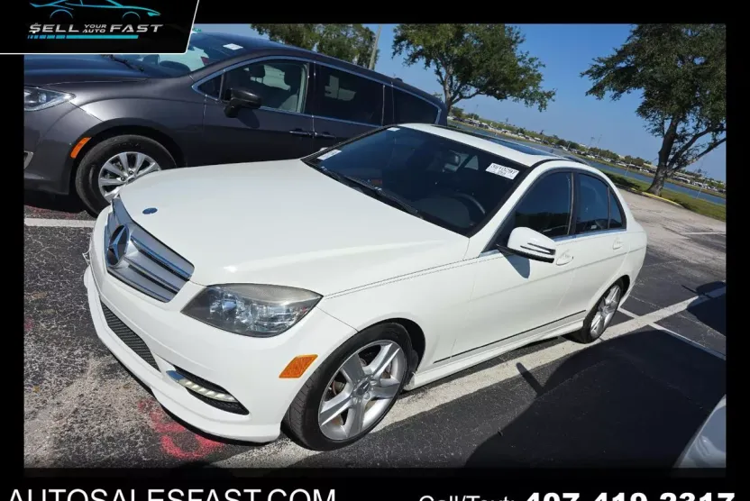 2011 Mercedes Benz C 300 photo 1