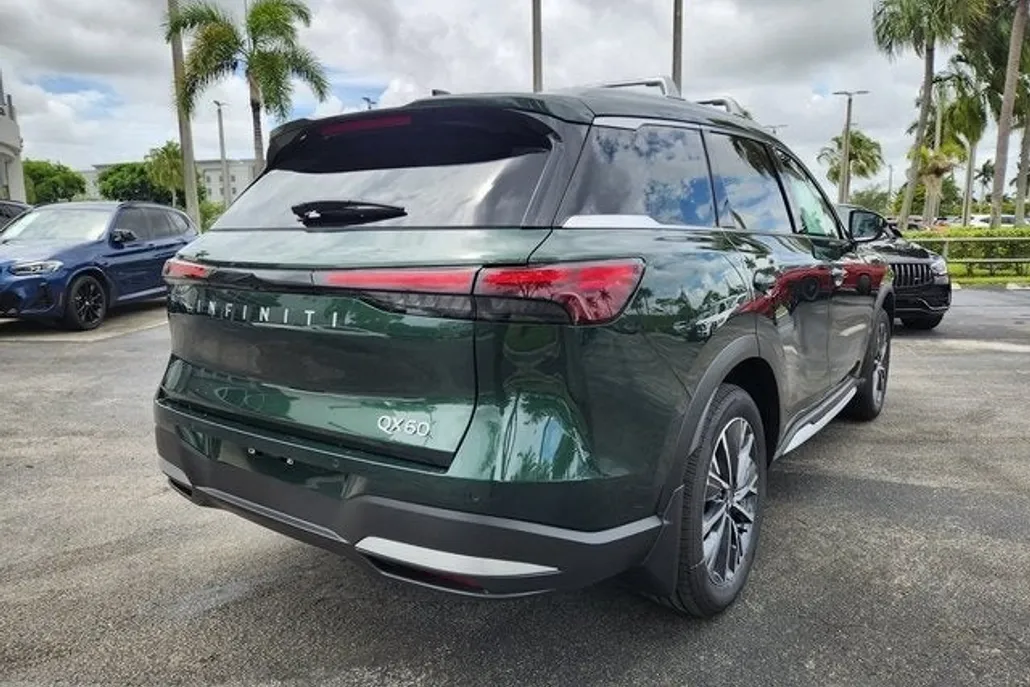 2026 Infiniti QX60 Luxe photo 1